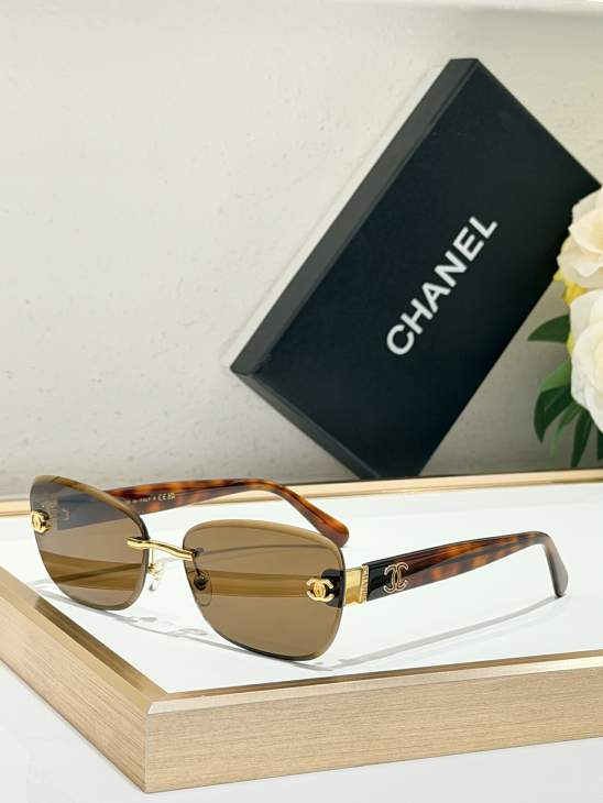 Picture of Chanel Sunglasses _SKUfw80881309fw